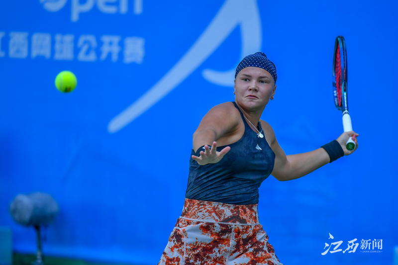 而在比赛正 而在比赛正